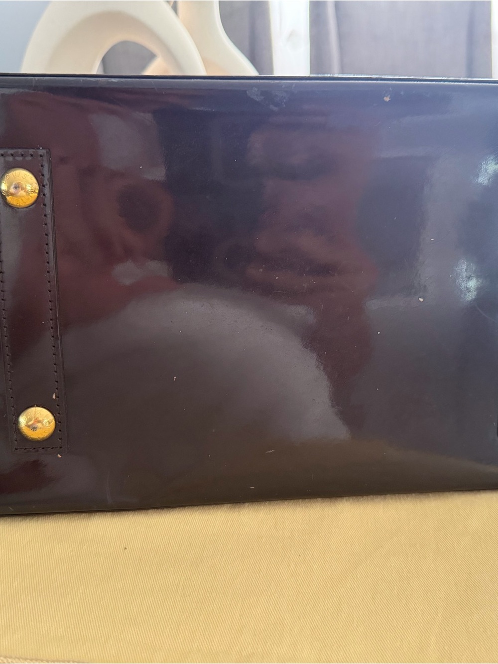 Louis Vuitton Vernis Alma GM Satchel in Deep Burgundy - Picture 10 of 14